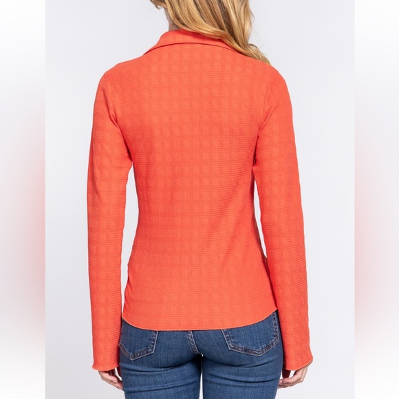 62 Long Sleeves Button Down Textured Knit Shirt - Picture 3 of 5